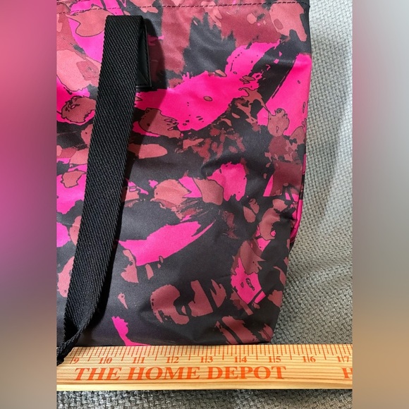 Henri Bendel New York Pink & Black Floral Pattern Nylon Tote w/Shoulder Straps - Picture 4 of 12